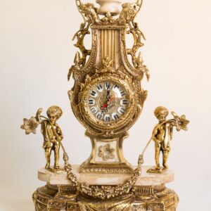 Часы-и-бронзовый-подсвечник-код 1611