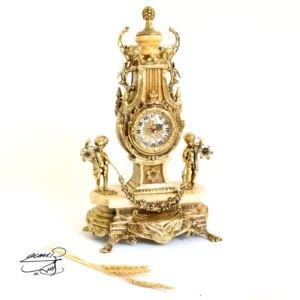 ساعت و شمعدان برنزی کد 1624