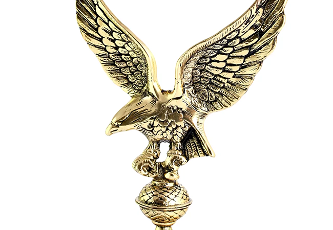 Eagle sculpture symbol in decoration4 bronzila.com