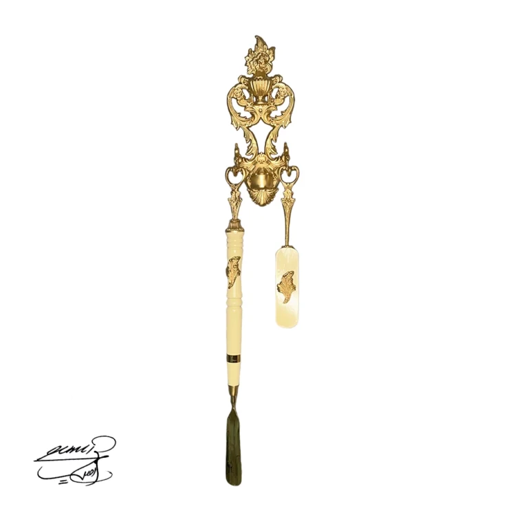 پاشنه کش دیوارکوب برنزی دوتایی کرم